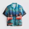 Camisas de manga curta com botões e estampadas com flamingos