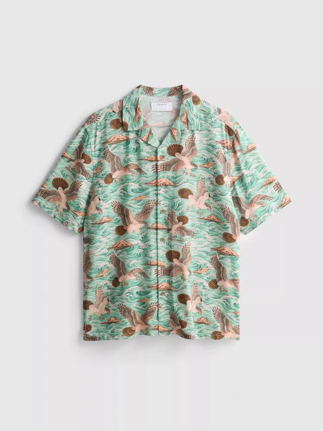 Camisas de manga curta com botões e estampadas com pássaros