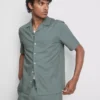 Camisas de manga curta em mistura de linho