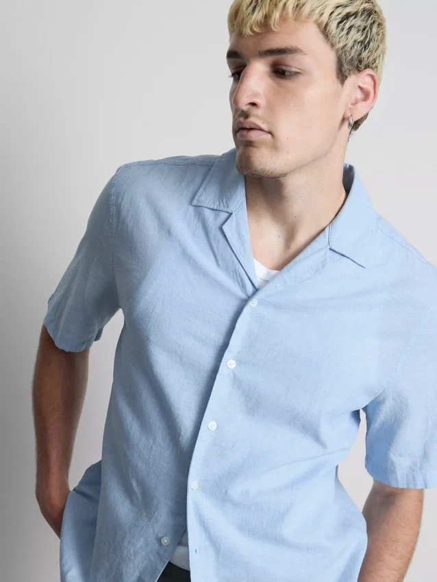 Camisas de manga curta em mistura de linho