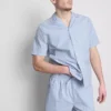 Camisas de pijama às riscas com botões