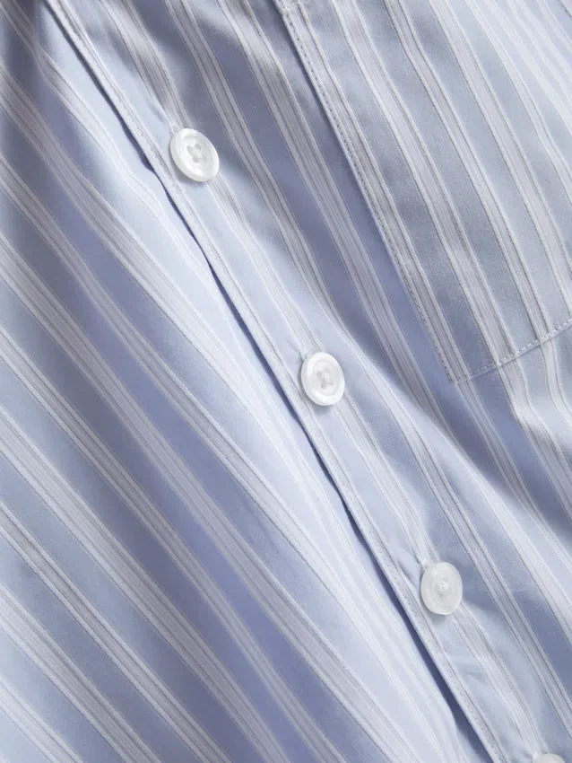 Camisas de pijama às riscas com botões