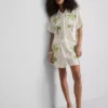 Camisas de praia em algodão bordadas com miçangas da Paula Echevarría