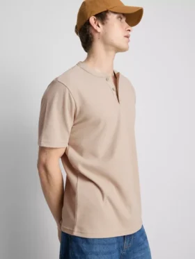 Camisas Henley texturadas