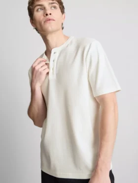 Camisas Henley texturadas