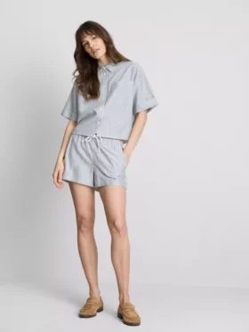 Camisas oxford curtas, de corte quadrado e manga curta