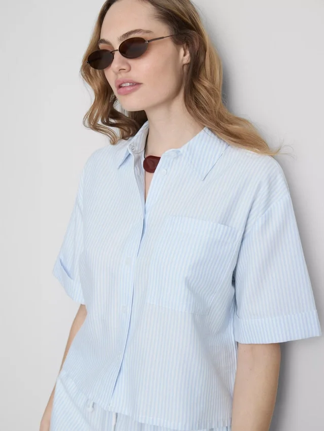Camisas oxford curtas, de corte quadrado e manga curta