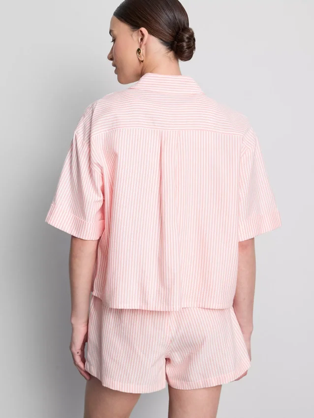 Camisas oxford curtas, de corte quadrado e manga curta