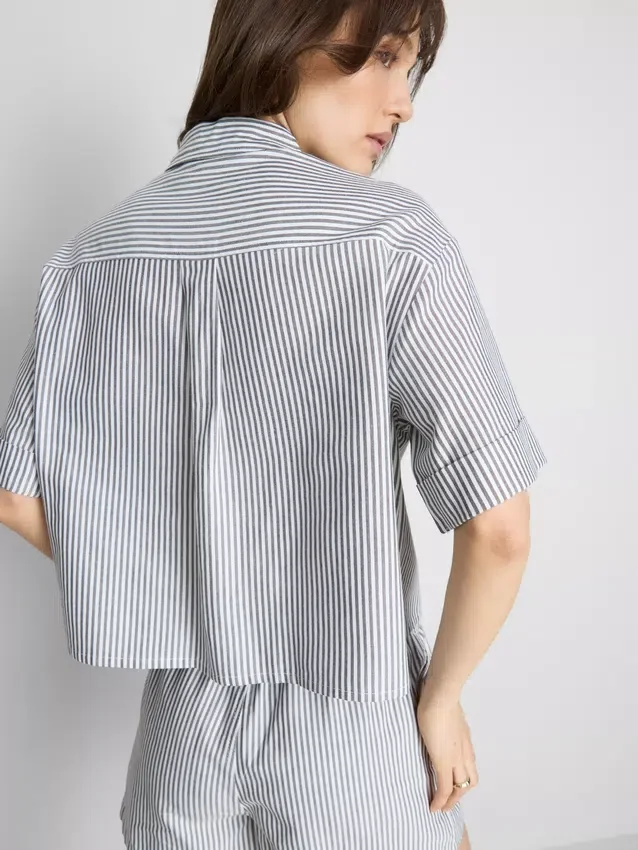 Camisas oxford curtas, de corte quadrado e manga curta