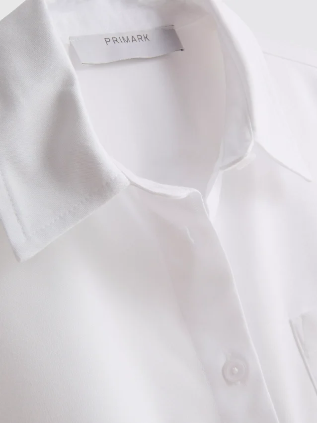 Camisas oxford curtas, de corte quadrado e manga curta
