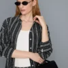 Camisas às riscas de corte descontraído