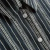 Camisas às riscas de corte descontraído