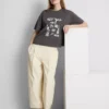Camiseta gráfica de algodão com corte largo