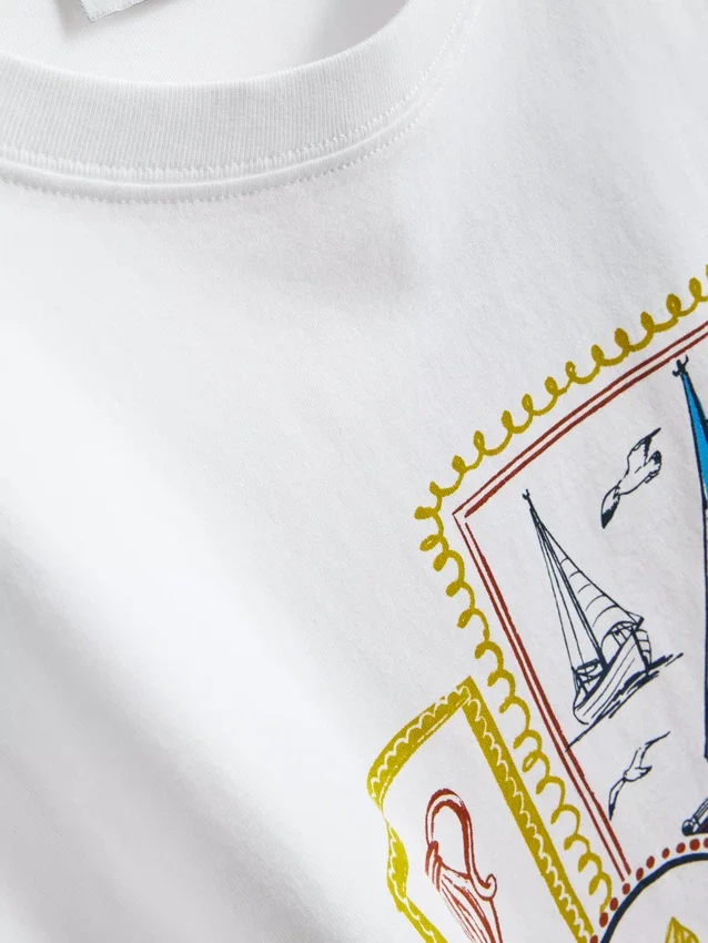 Camiseta gráfica de algodão com corte largo