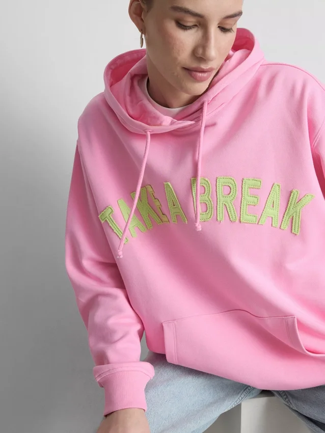 Camisola com capuz com estampado universitário, rica em algodão