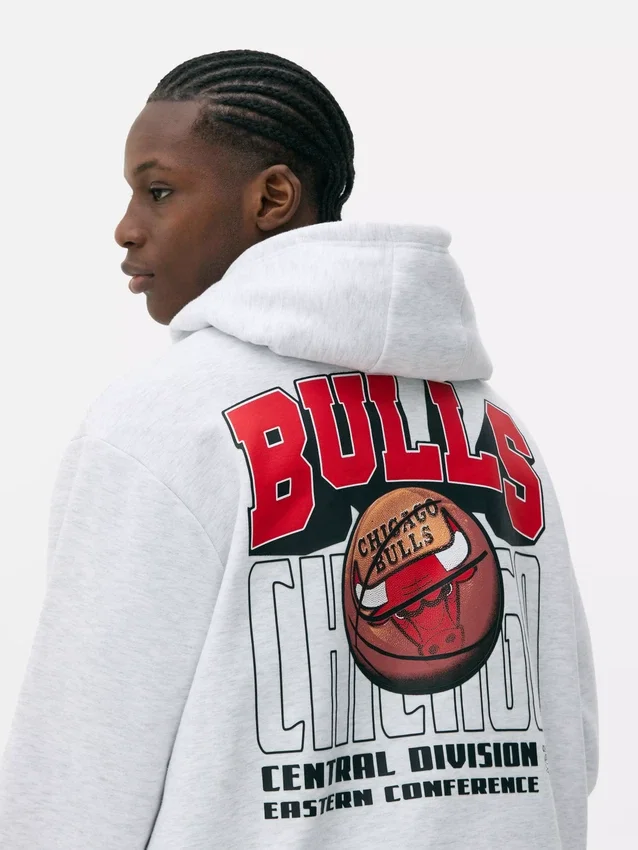 Camisola com capuz com o logótipo dos Chicago Bulls da NBA