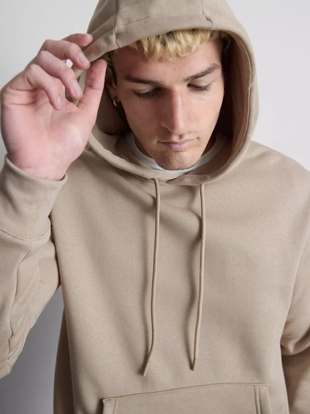 Camisola com capuz e cordão Essential