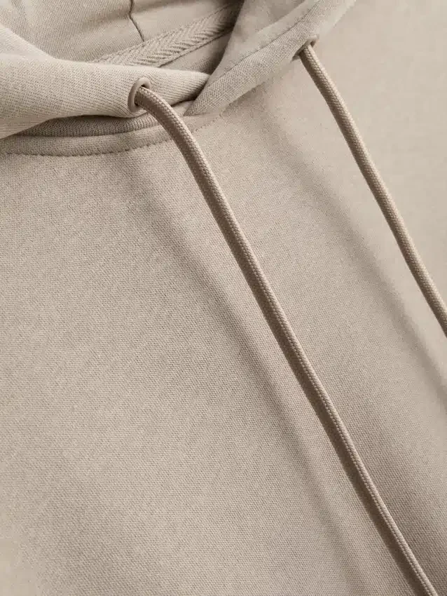 Camisola com capuz e cordão Essential