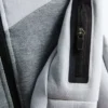 Camisola com capuz e fecho de correr