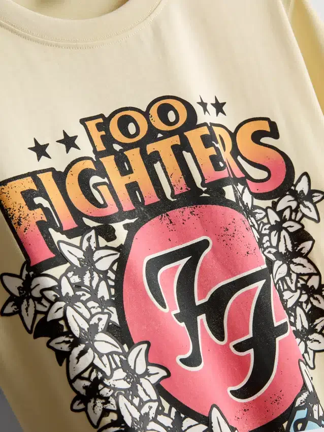 Camisola com estampado do álbum dos Foo Fighters