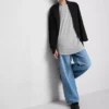 Camisola comprida com bolso de remendo