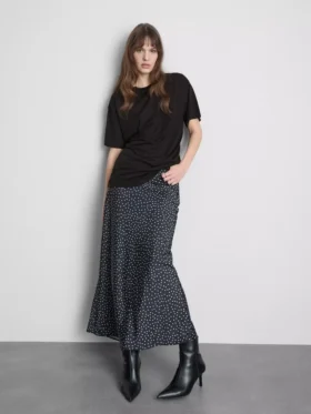 Camisola comprida com bolso de remendo