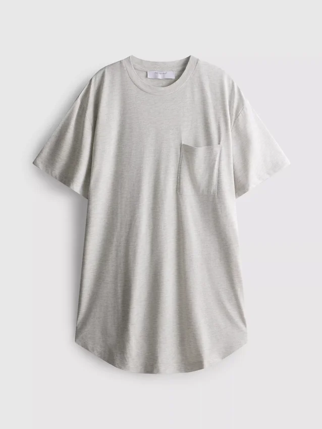 Camisola comprida com bolso de remendo