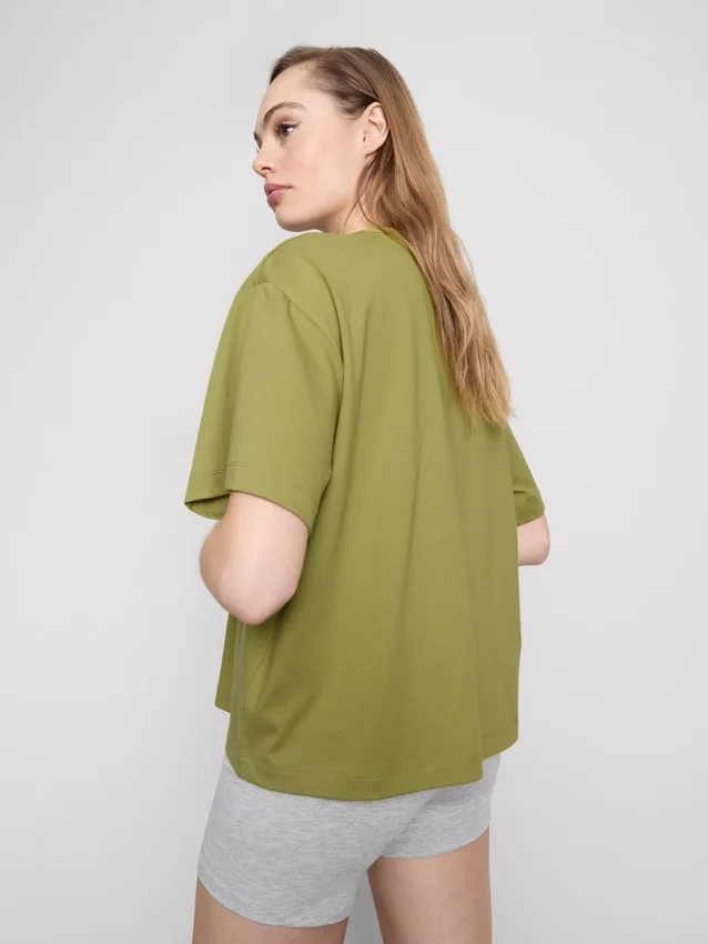 Camisola de algodão com gola redonda e corte largo