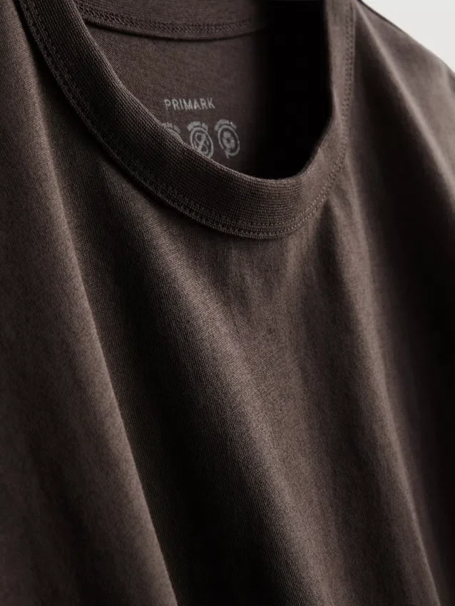 Camisola de algodão com gola redonda e corte largo