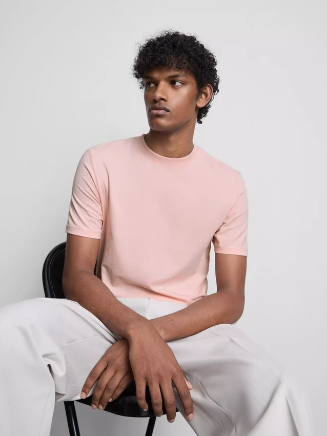 Camisola de corte justo e elástica