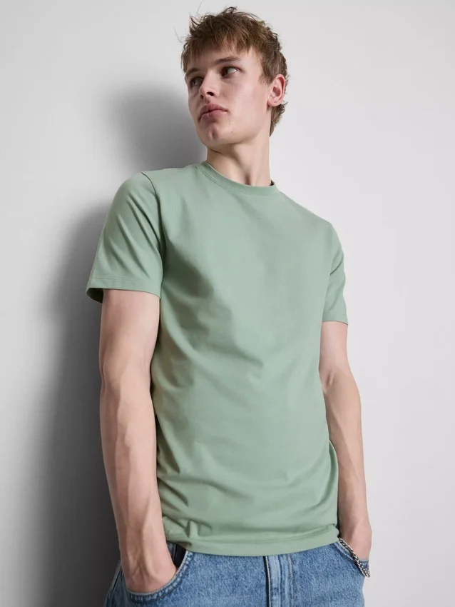 Camisola de corte justo e elástica