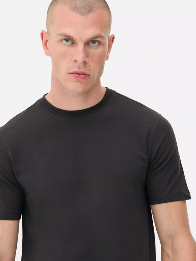 Camisola de corte justo e elástica