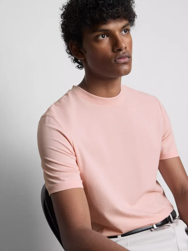 Camisola de corte justo e elástica