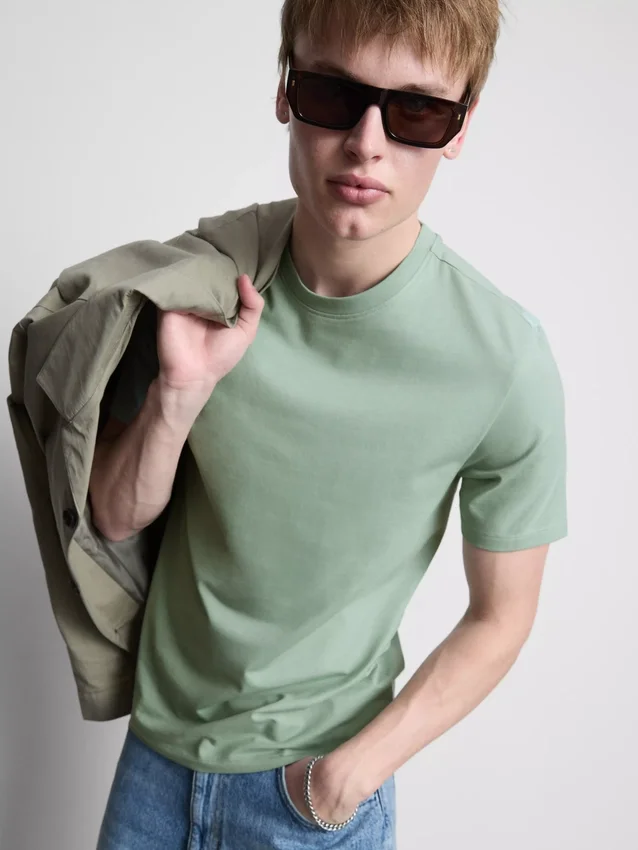 Camisola de corte justo e elástica