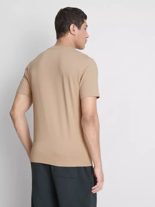 Camisola de corte justo e elástica