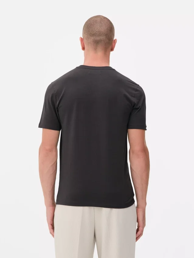 Camisola de corte justo e elástica