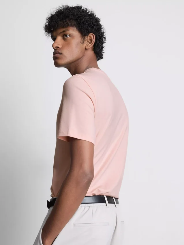 Camisola de corte justo e elástica
