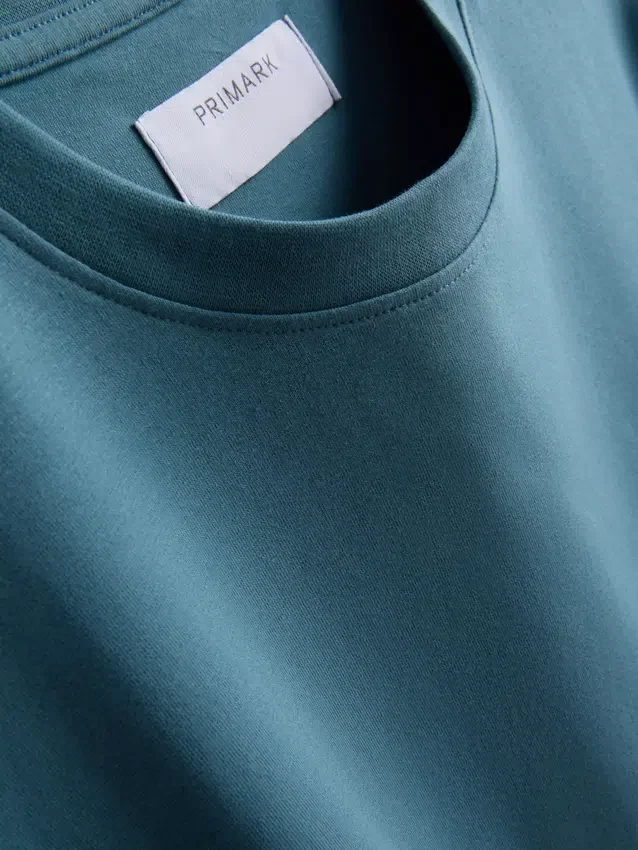 Camisola de corte justo e elástica