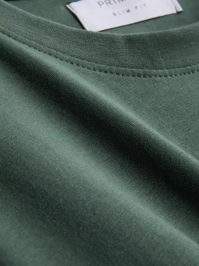 Camisola de corte justo e elástica