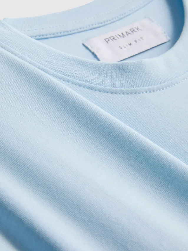 Camisola de corte justo e elástica