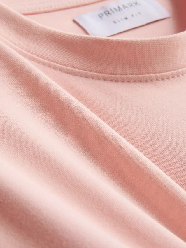 Camisola de corte justo e elástica