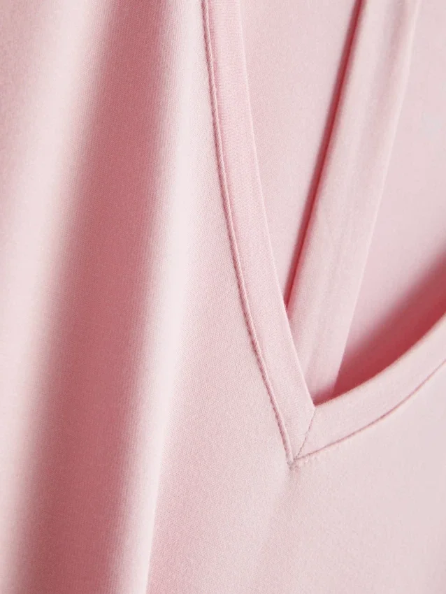 Camisola de dormir com decote em V, rica em modal