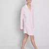 Camisola de dormir estilo boyfriend com padrão floral