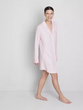 Camisola de dormir estilo boyfriend com padrão floral