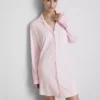 Camisola de dormir estilo boyfriend com padrão floral