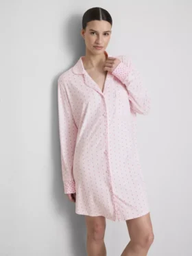 Camisola de dormir estilo boyfriend com padrão floral