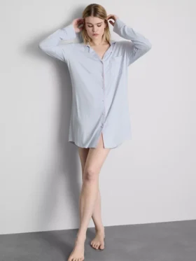 Camisola de dormir oversized estilo «boyfriend» às riscas