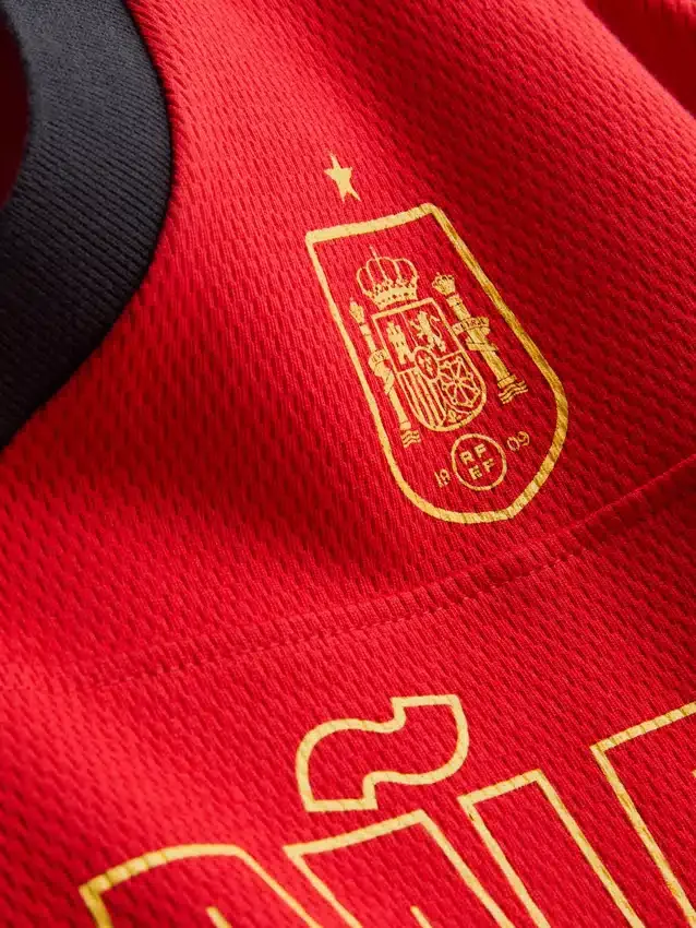 Camisola de futebol com grafismo da Espanha