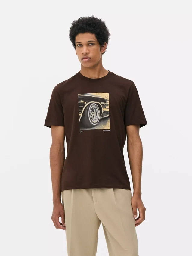 Camisola de manga curta com estampado de jante de carro