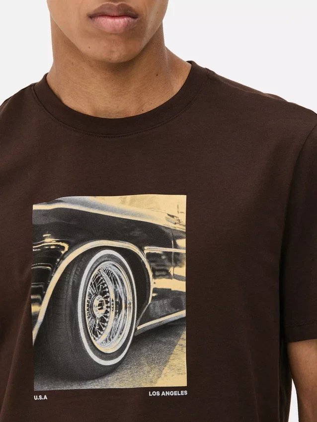 Camisola de manga curta com estampado de jante de carro